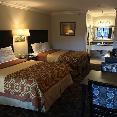 Castaic Inn Six Flags Valencia Luaran gambar