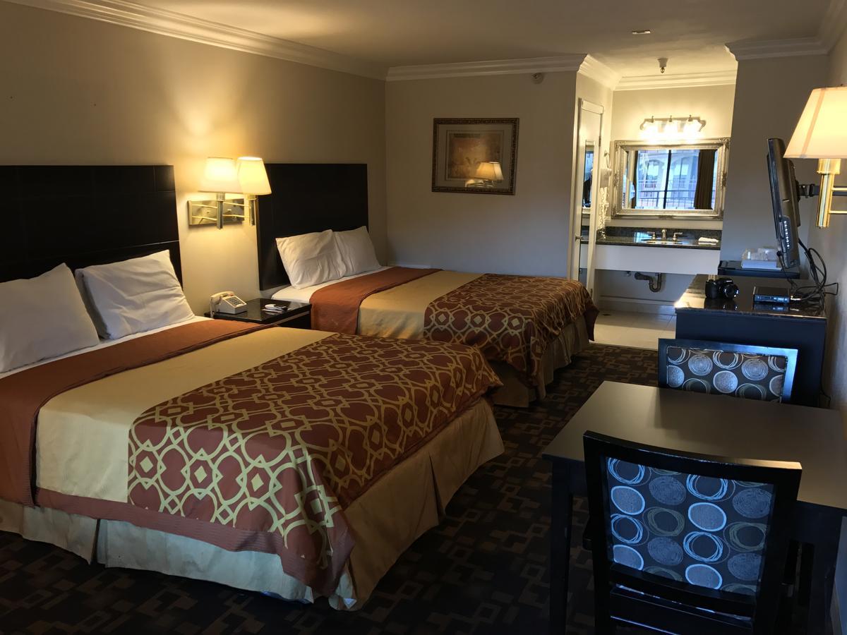Castaic Inn Six Flags Valencia Luaran gambar