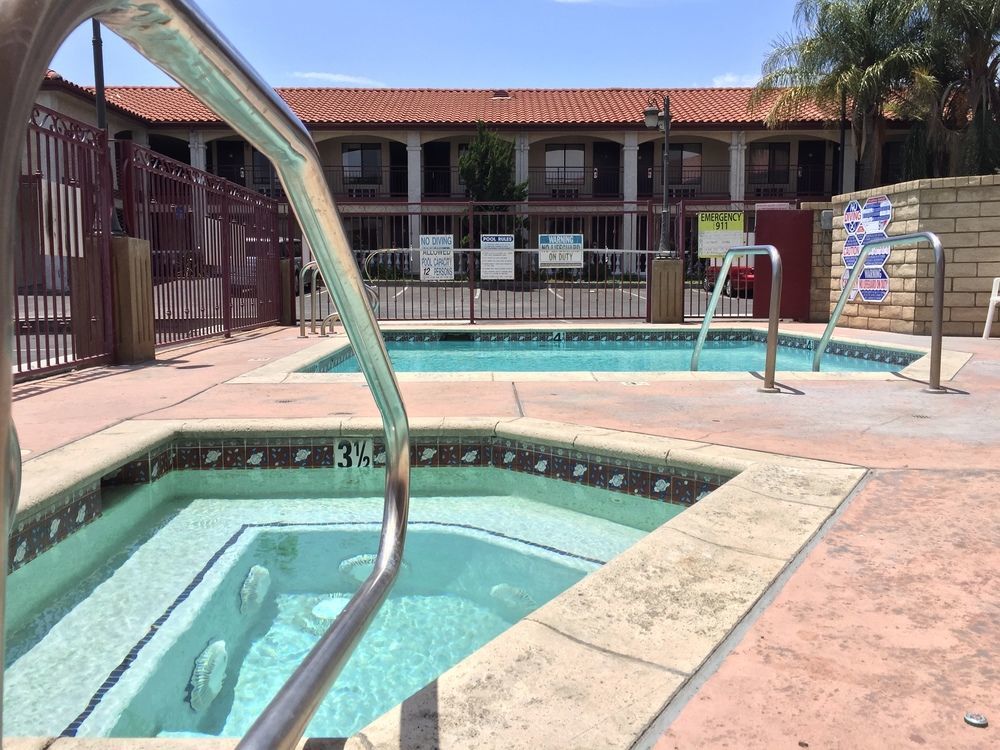 Castaic Inn Six Flags Valencia Luaran gambar